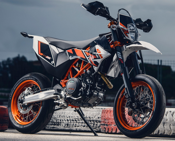 КТМ 690 Enduro зндуро KTM 690 SMC мотард КТМ 690 Duke дорожный КТМ 690 Enduro зндуро KTM 690 SMC мотард КТМ 690 Duke дорожный