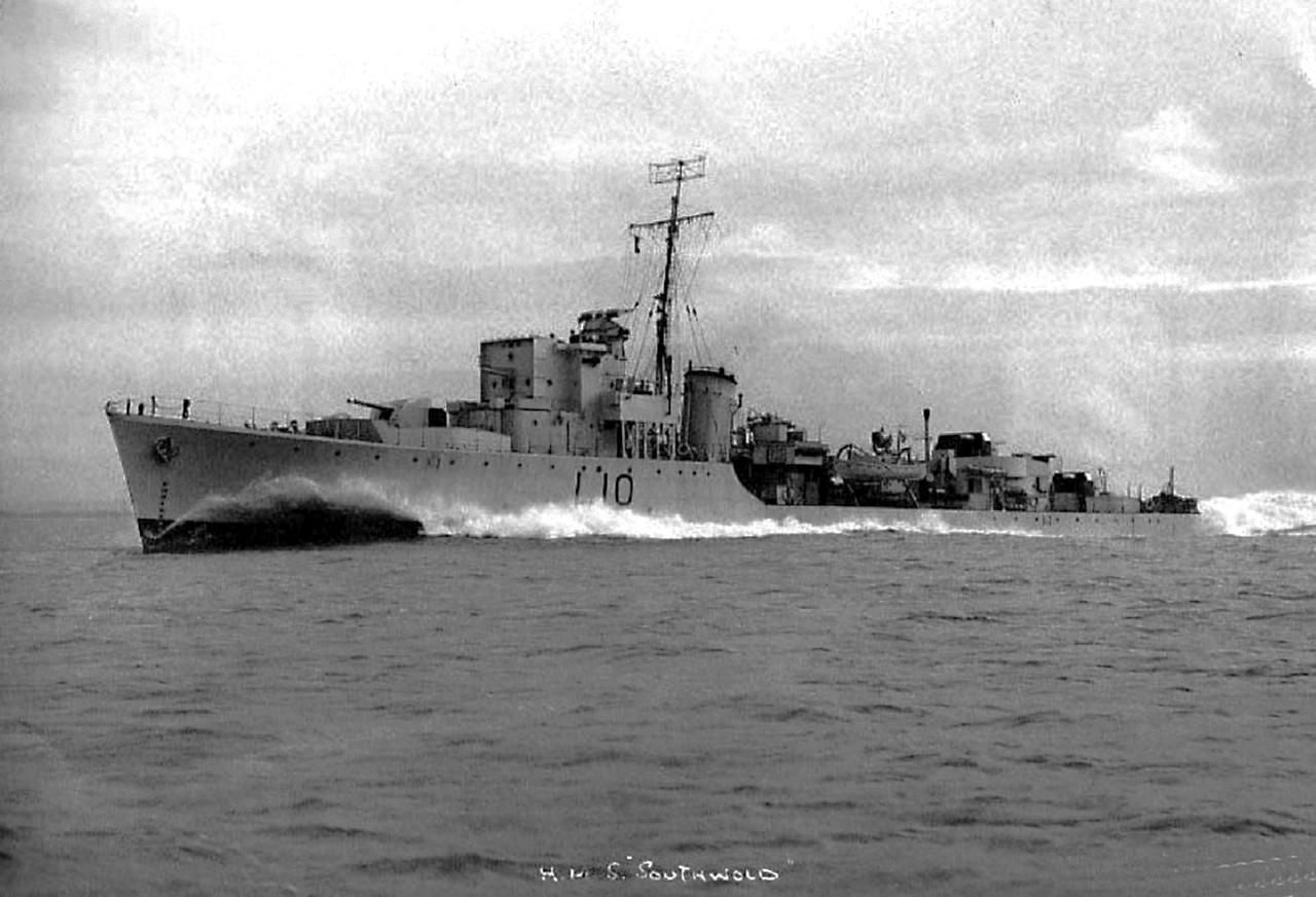 https://i.postimg.cc/8cY71sZb/HMS-Southwold-(L-10).jpg