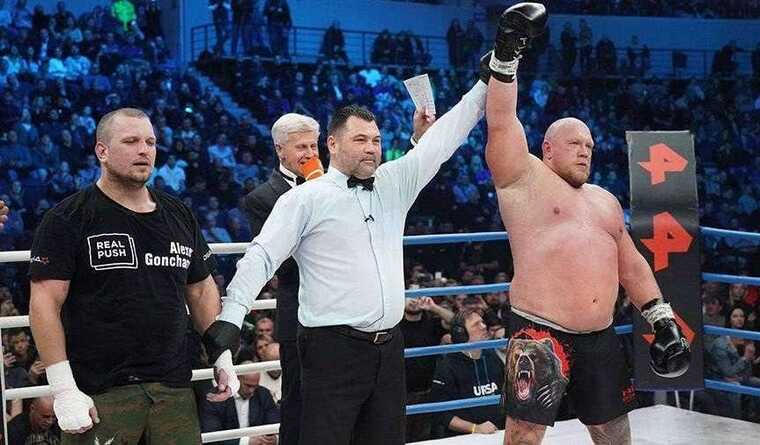 Самбист нокаутира жена в нощен клуб