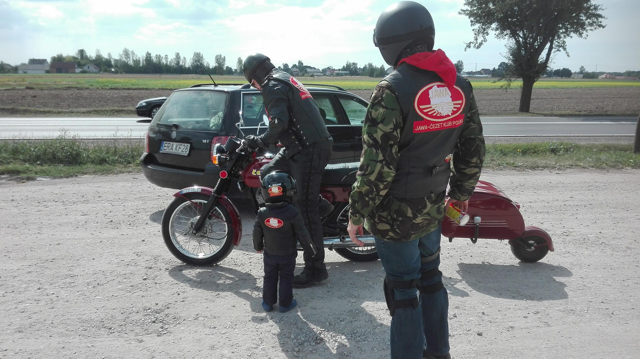 41326736_293797327882455_6078466338408366080_n