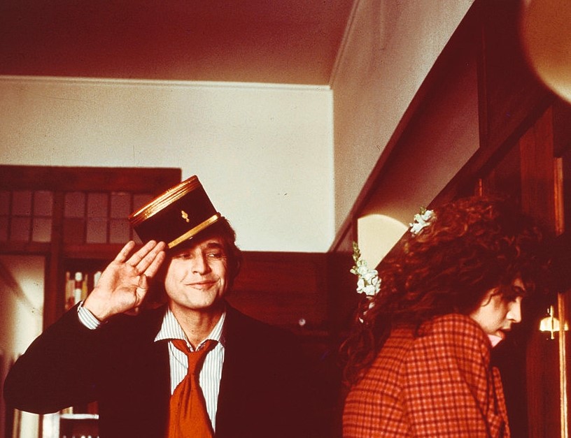 MV5BOTZlZWFjZWUtODJjZS00M2VlLTgxZTktMzViNmZmZmIzZjQ3L2ltYWdlXkEy