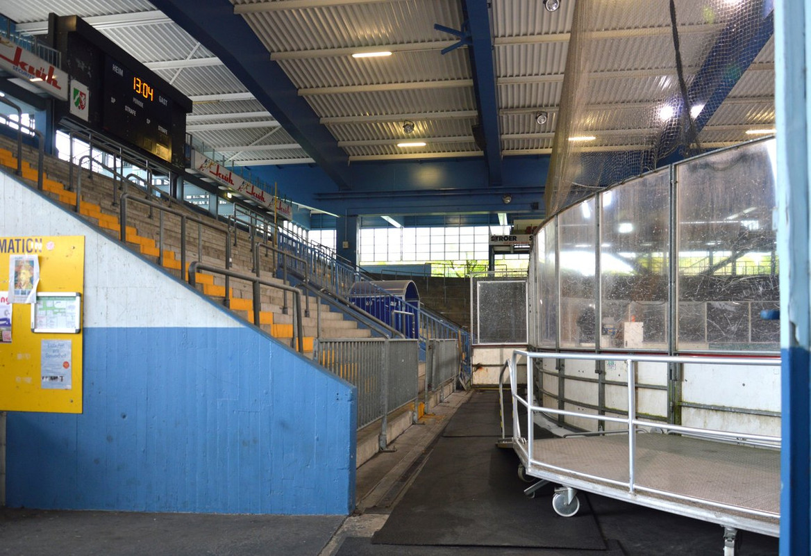 2017-10-31-Eisstadion-Brehmstra-e-D-sseldorf-127-Shift-N.jpg