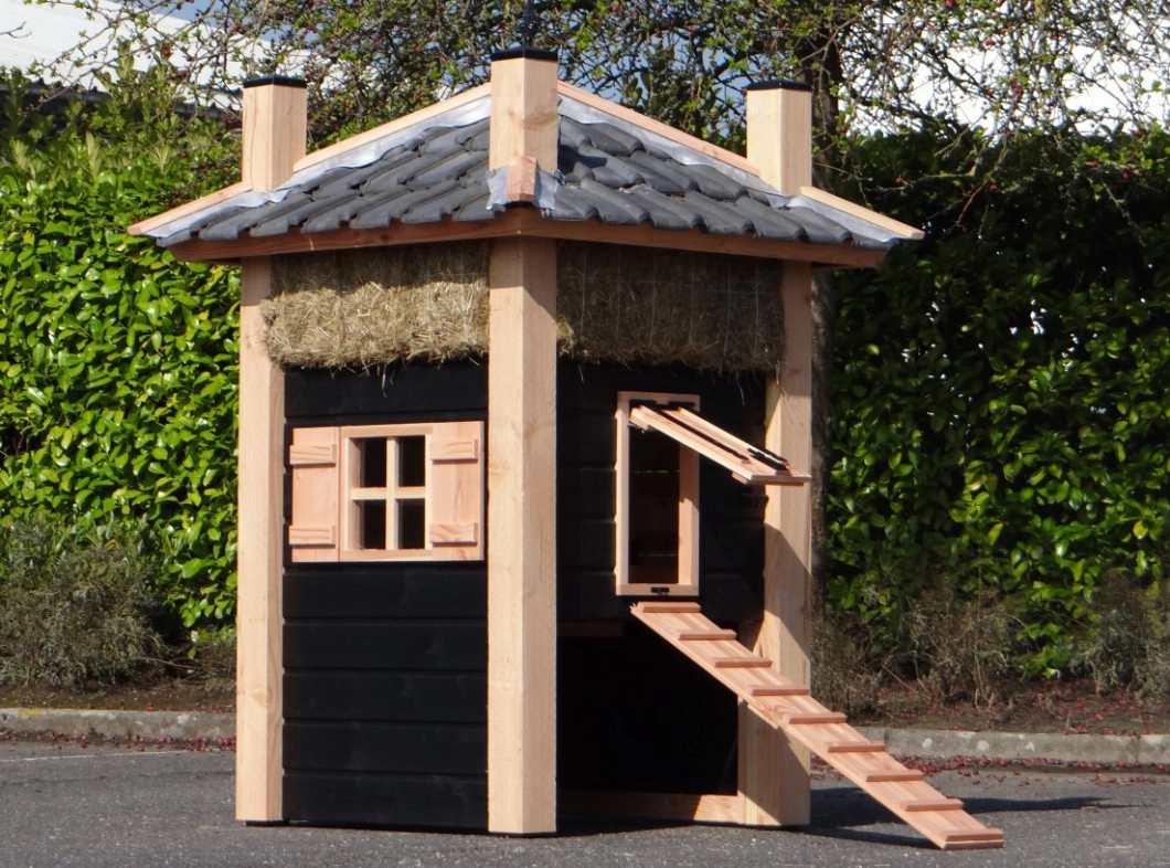landelijk-kippenhok-hooiberg-model-2x.webp