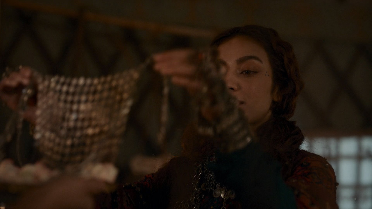 The.Empire.S01.1080p.HS.DSNP.mkv_snapshot_16.38_[2021.08.27_10.41.49]