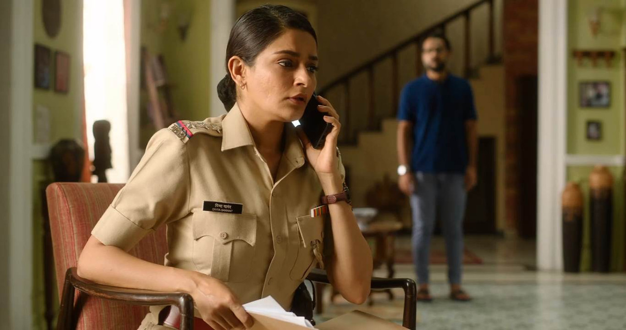 Honeymoon Photographer (2024) Season 1 [Hindi + Tamil + Telugu + Kannada] WebRip 480p, 720p ESub - Complete Screenshot