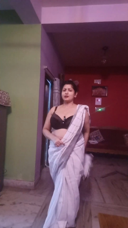 Busty bengali lady sexy breasts and navel in black satin bra mkv snapshot 00 06 358