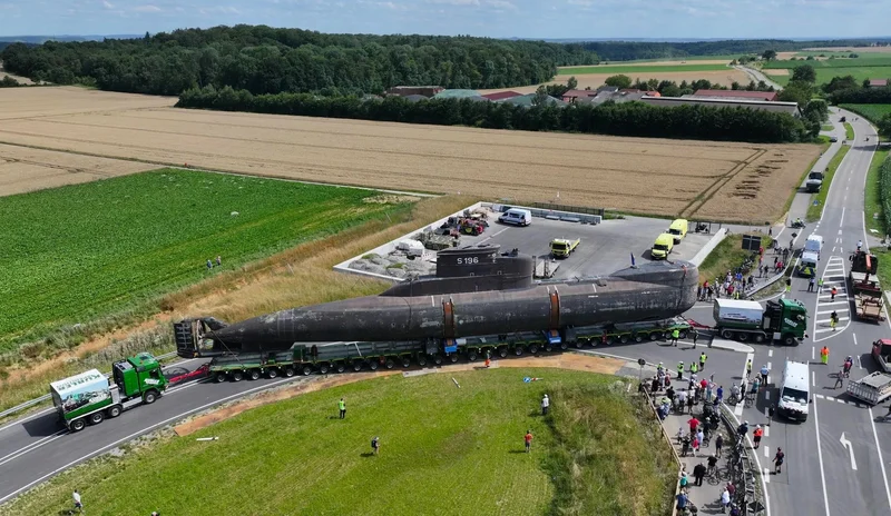 german-submarine-u-17-s196-is-transported-by-road-from-v0-nm5e5gtdl8fd1.webp
