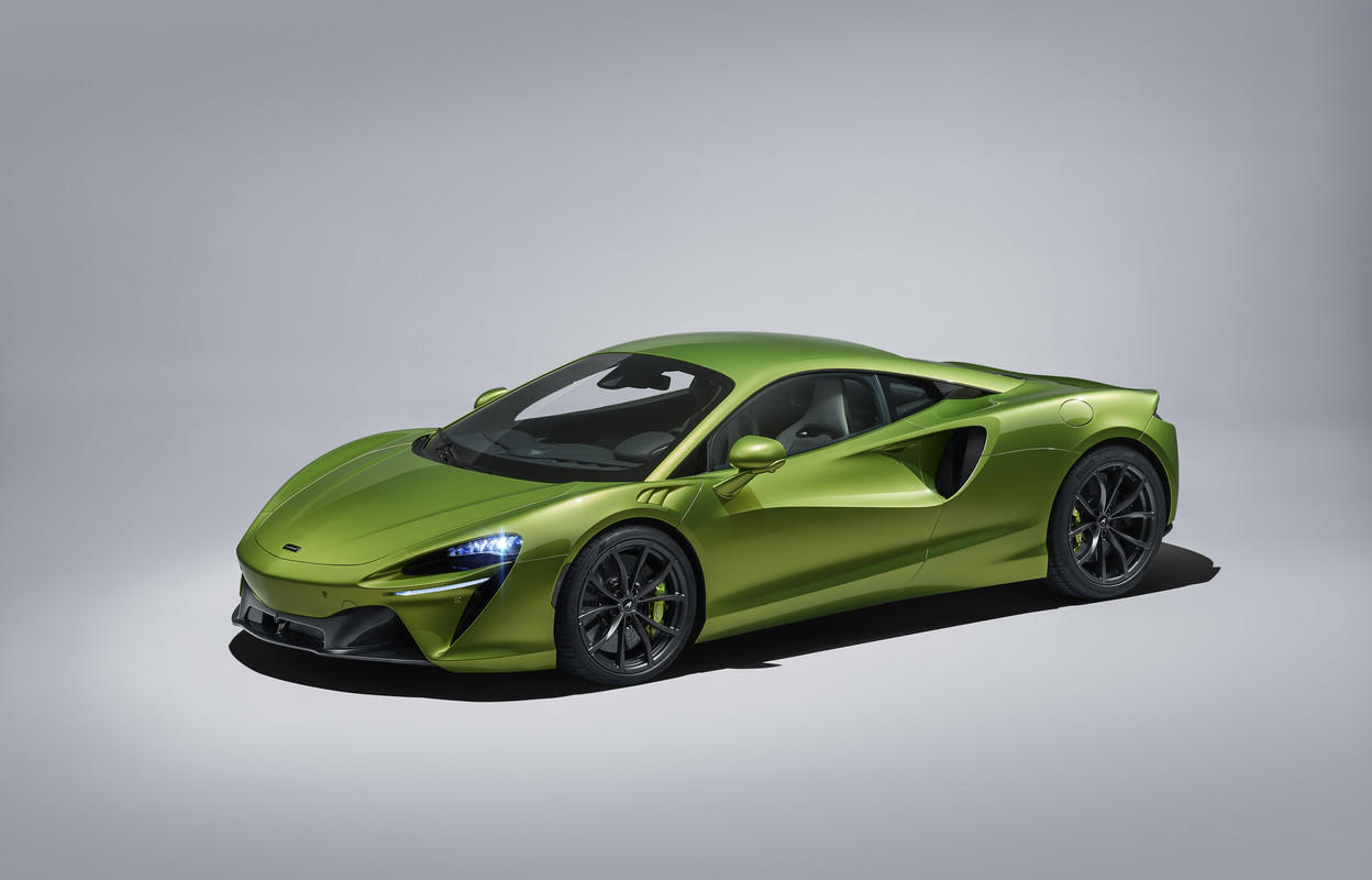 12914-McLarenArtura