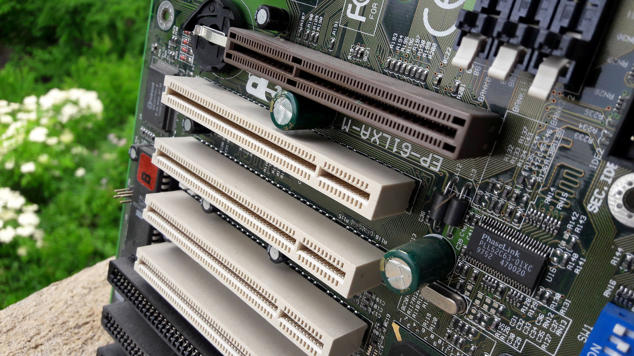 EPOX-EP-61LXA-M-P2-233-13