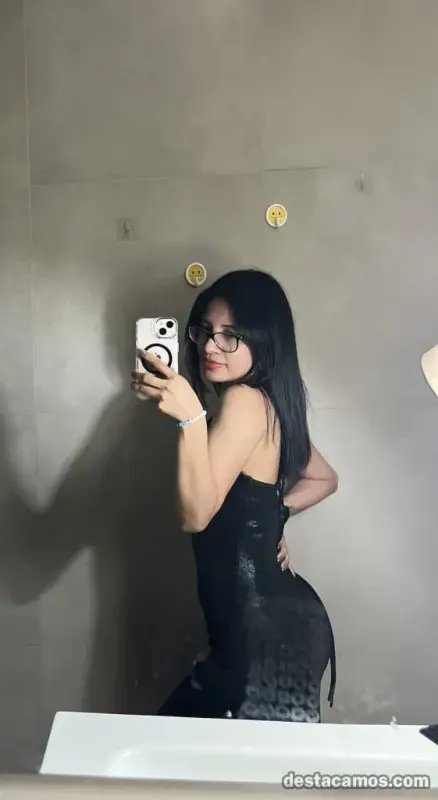 602707984-videollamada-en-madrid-o7XiZ2