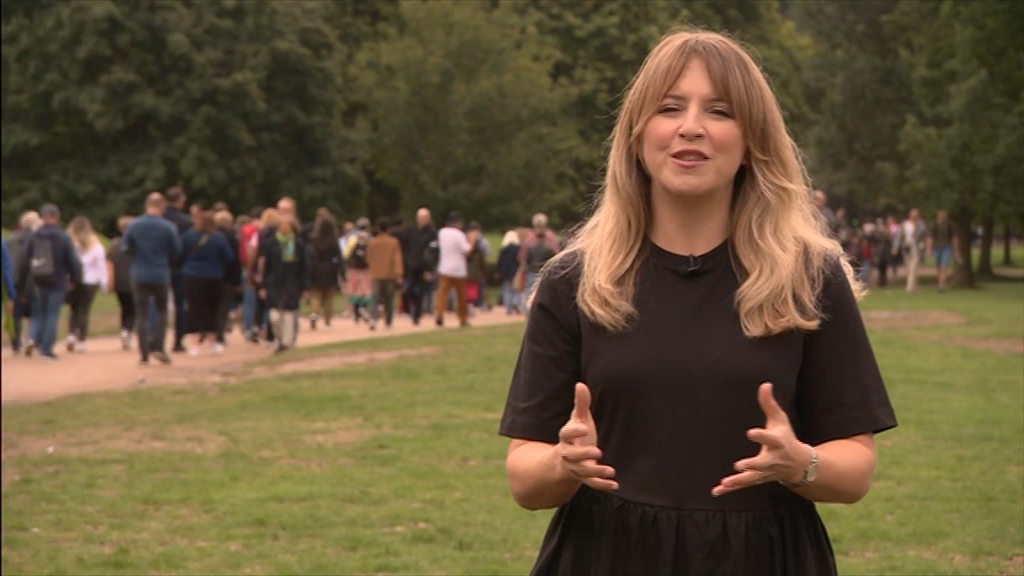 BBC London News_20220909_19302000.ts_snapshot_10.03.925