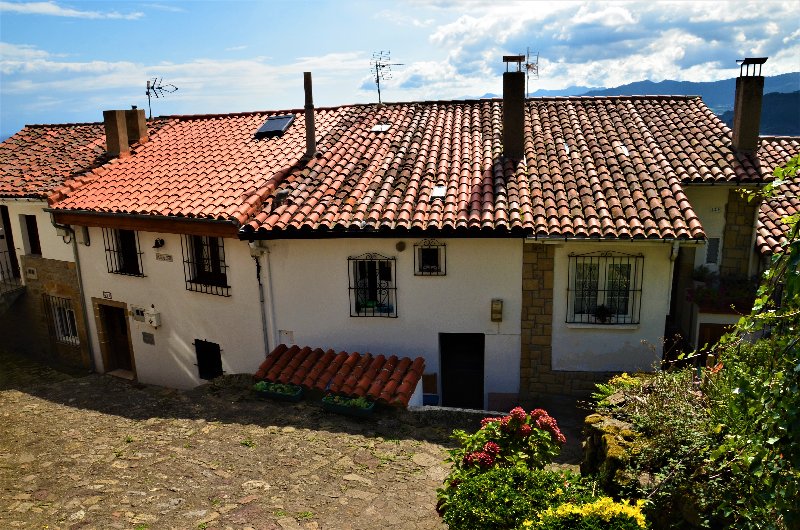 LASTRES-1-9-2017-ASTURIAS - LOS PUEBLOS MÁS BONITOS DE ESPAÑA (LISTA OFICIAL)-2010/2023 (77)