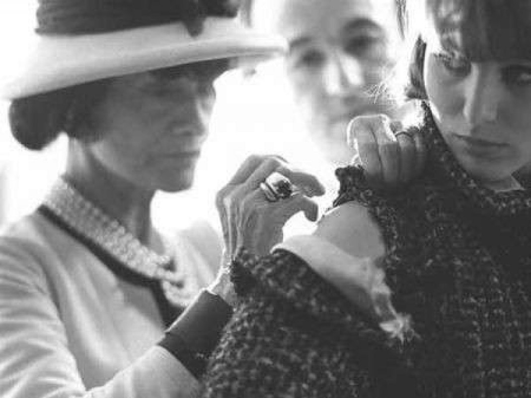 Coco Chanel, 140 anni fa la nascita di un mito Coco Chanel, 140 anni fa la nascita di un mito