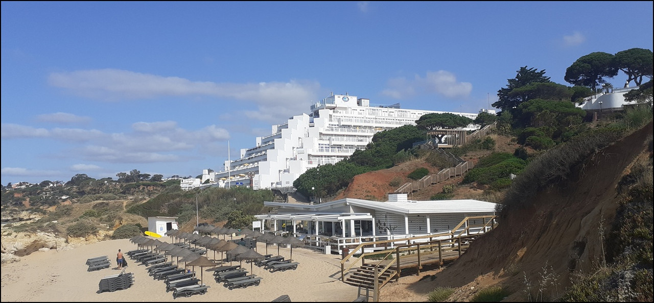 Albufeira-Praia-da-Oura-030625 (3)