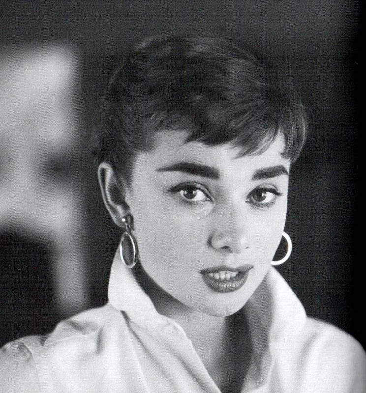AudreyHepburn_md83