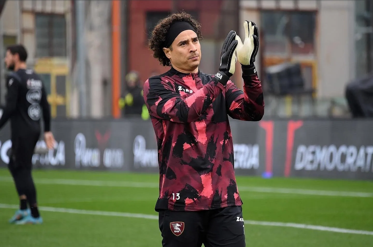 ¿Cuántas atajadas tiene Memo Ochoa? Estos son sus números con Salernitana