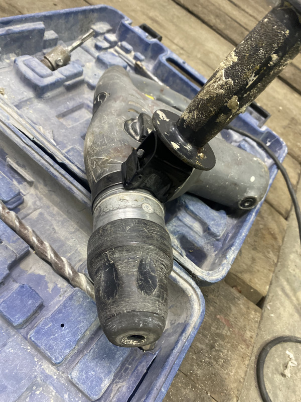 10DC8BA8-5DA7-45EE-ACE1-FB11FDD02346