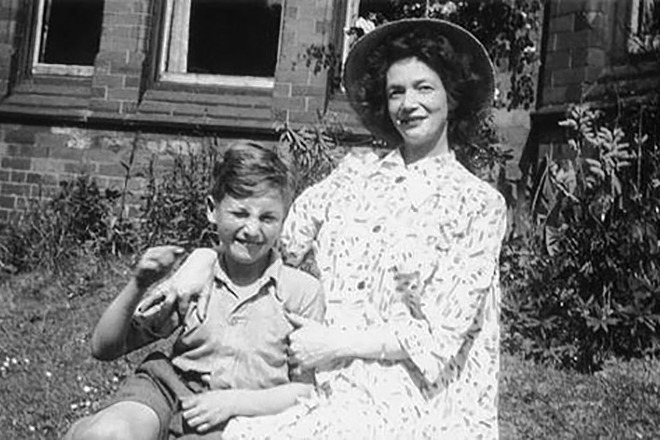 джон с мамой