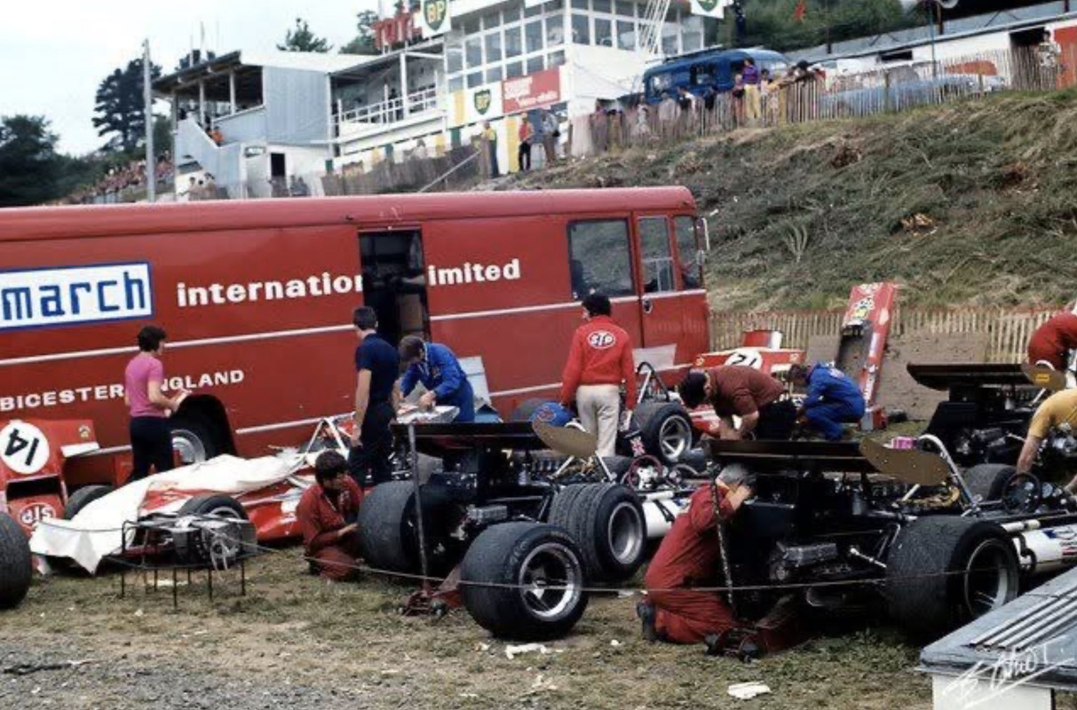 987B1DCD-B1BE-4C08-A7F2-CEBFB078C903