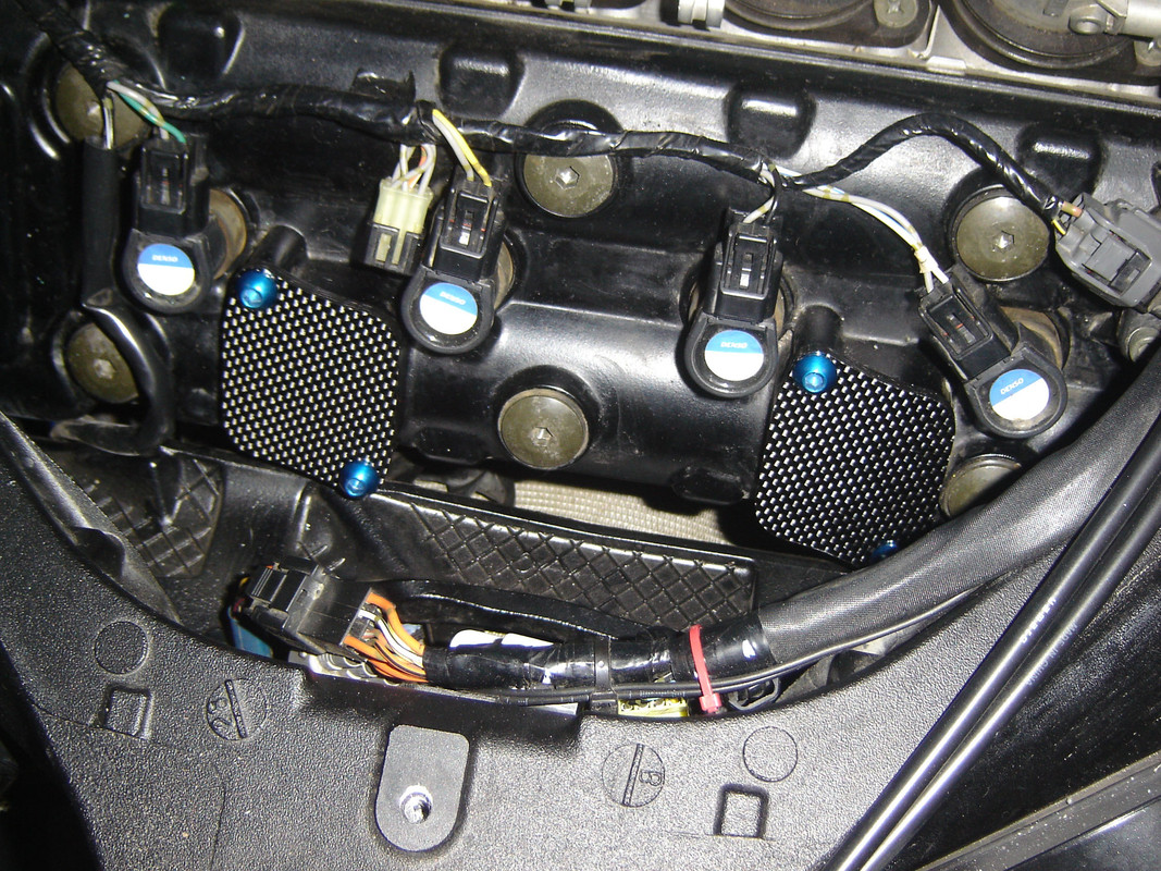 pair valve Suzuki GSXR Forum