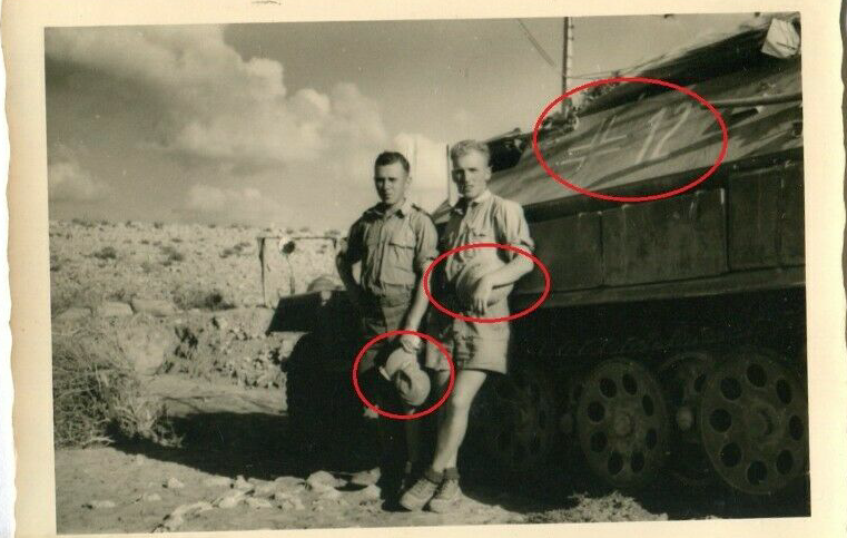 Deutsche Soldaten in der Wüste AFRIKAS TOBRUK Defekter Panzer1