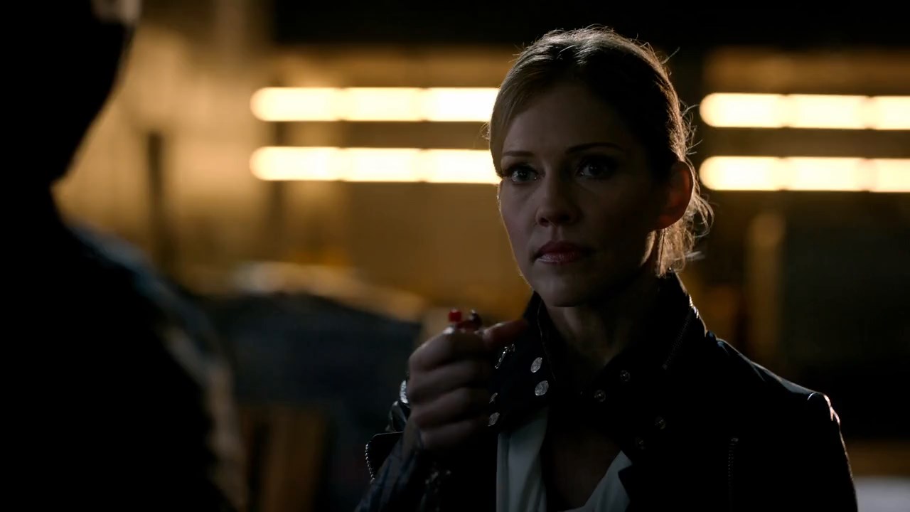 Lucifer (2016) Season 2 [Hindi + English] WebRip 480p 720p ESub - Complete Screenshot