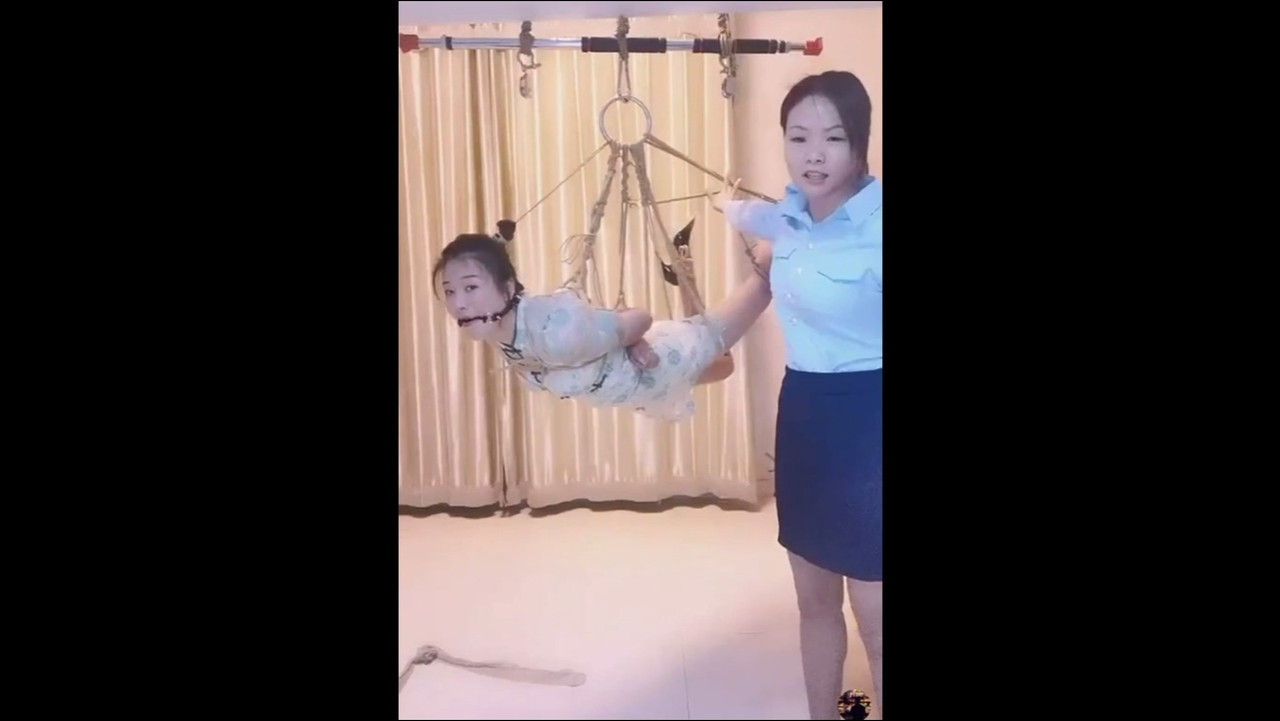 王丽直播 双人互吊.mp4_20220425_091205.004