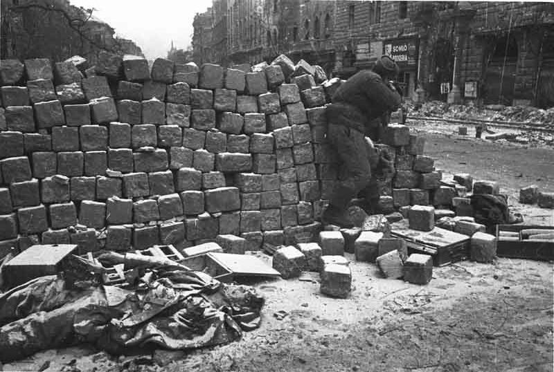 651d27aece7e584703bdd2cc31bf9947_Q-84