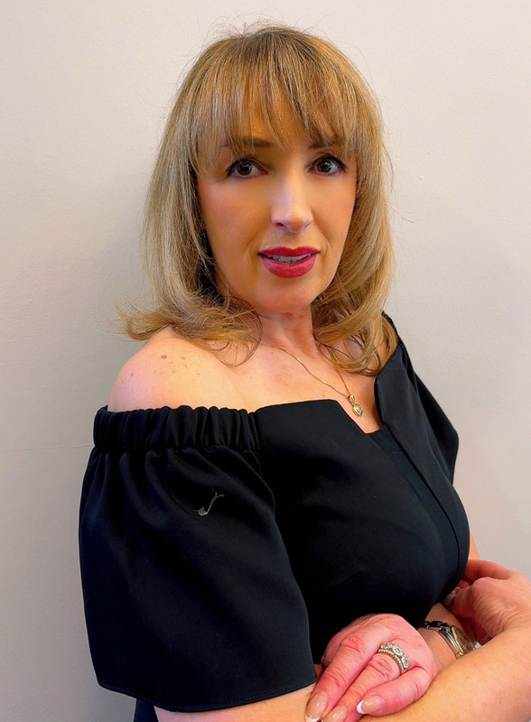 Linda - Professional Hair Stylist