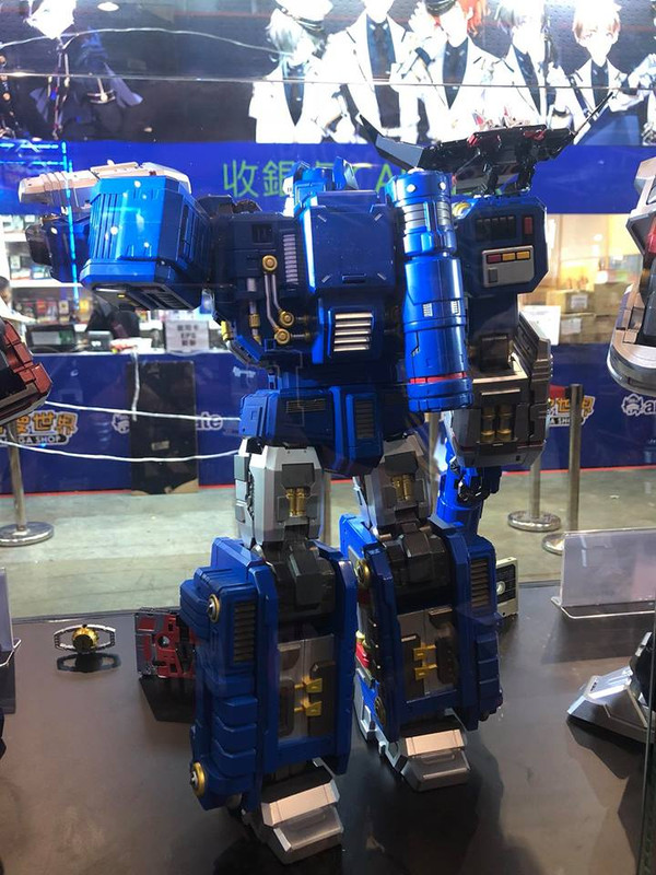 Toys-Alliance-Soundwave-11