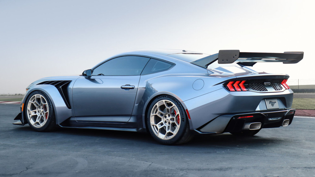 MustangGTDonTrack1