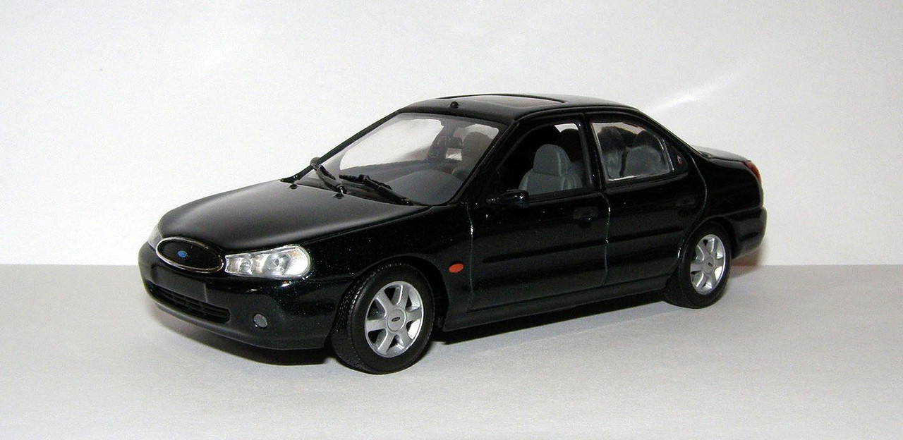 1996 Ford Mondeo Mk.II 2.0 Ghia (Minichamps) 1