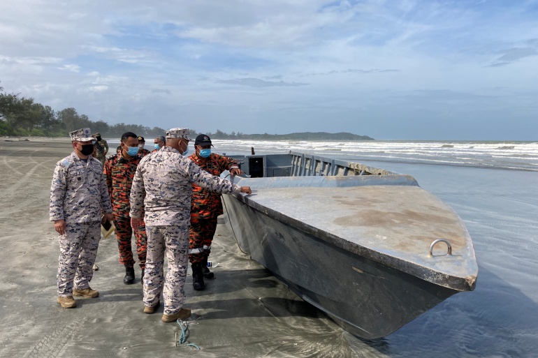 Barco se hunde frente a Malasia y deja al menos 11 migrantes muertos