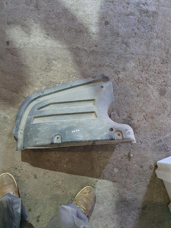 Пыльник заднего бампера