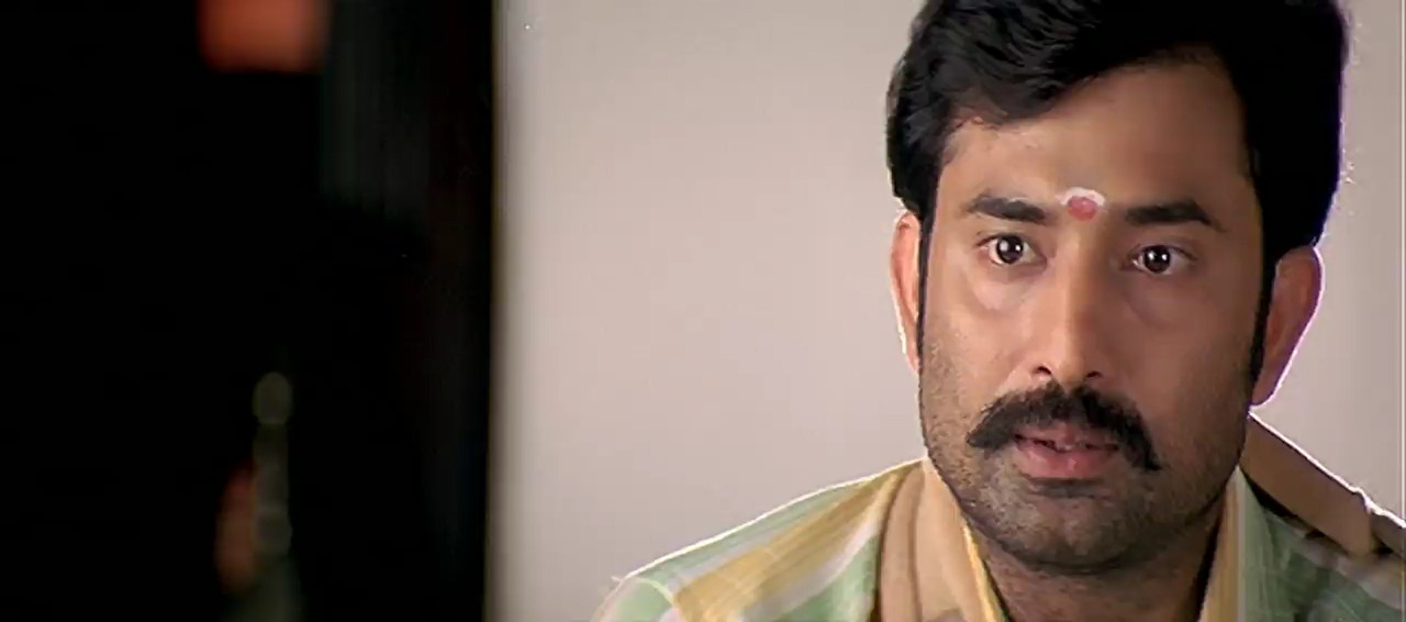 A Aa E Ee 2009 WebRip [Tamil] 480p 720p ESub Screenshot