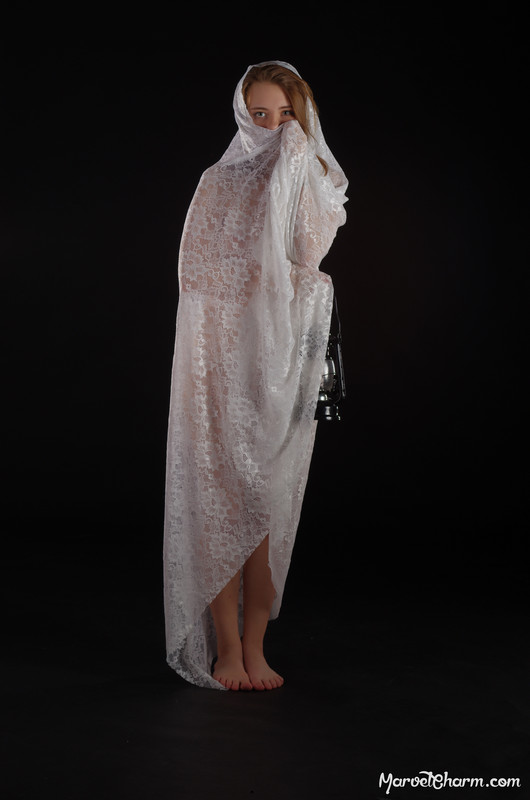 MarvelCharm_Nicolette-Lantern-093