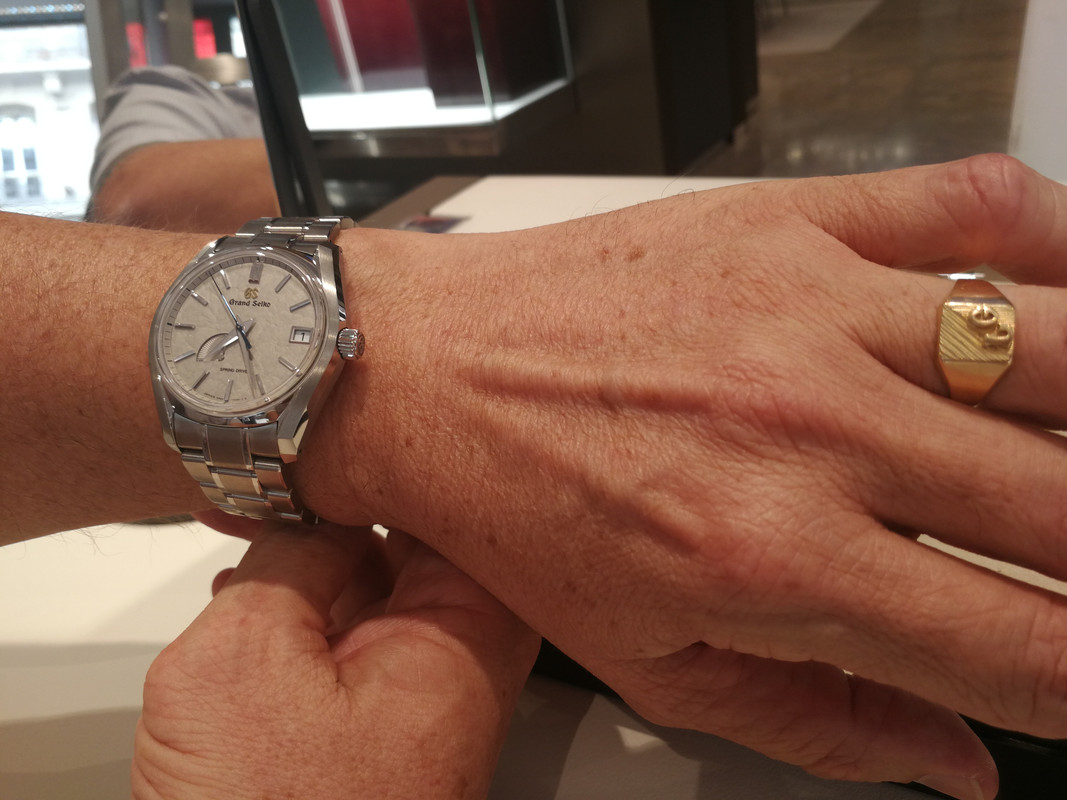 Aide choix montre "indépendante" moins de 8k€ - Page 4 415