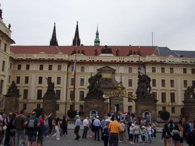Viena - Bratislava - Praga - Blogs de Europa Este - Praga: Castillo, Loreto, Petrin e Iglesia del Niño Jesús de Praga y cena (3)
