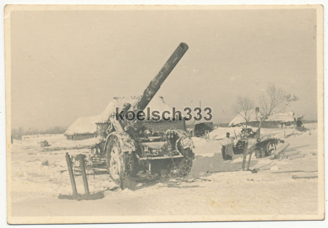 Foto 21cm Mörser mit Schneeketten in Artillerie Feuerstellung an der Ostfront !