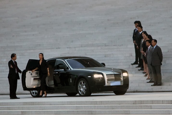 3NOV13_KSI_06_1383491561