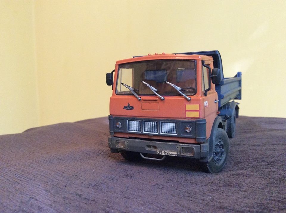 21616080_860989600726592_2365058704384425205_n