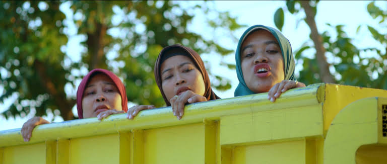 Bu Tejo karakter dalam film pendek Tilik