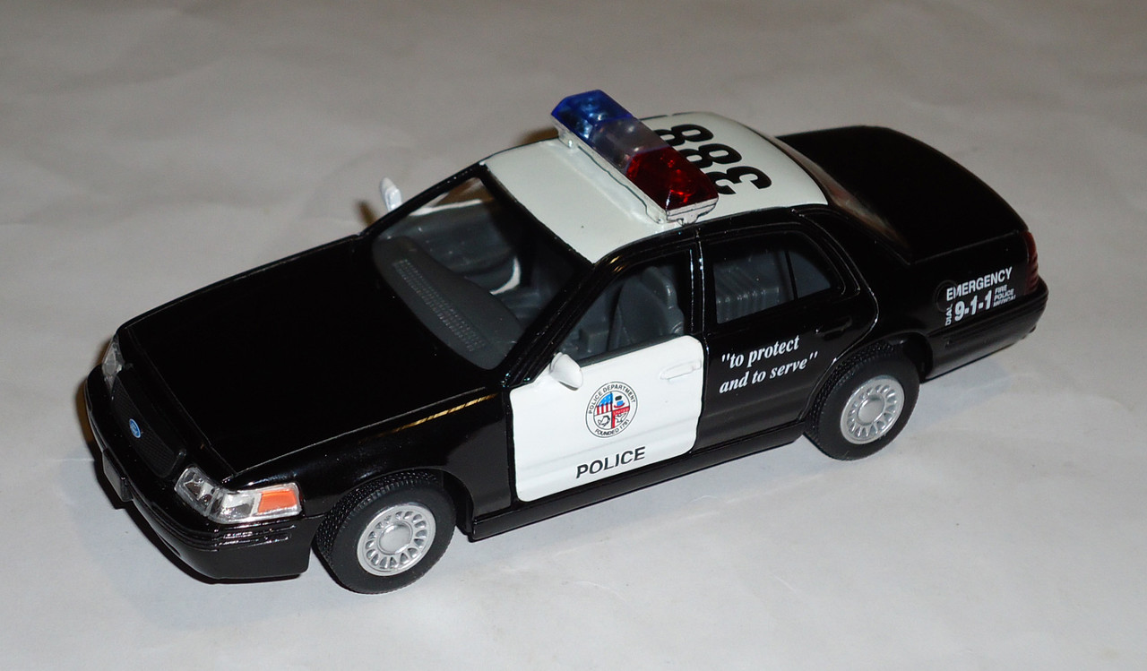 Ford-Crown Victoria Police Interceptor