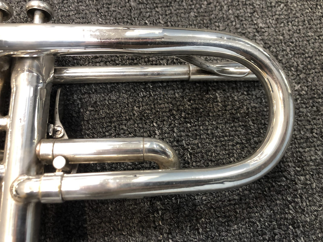 King 1965 Silver Flair Trumpet sn 423119 (4)