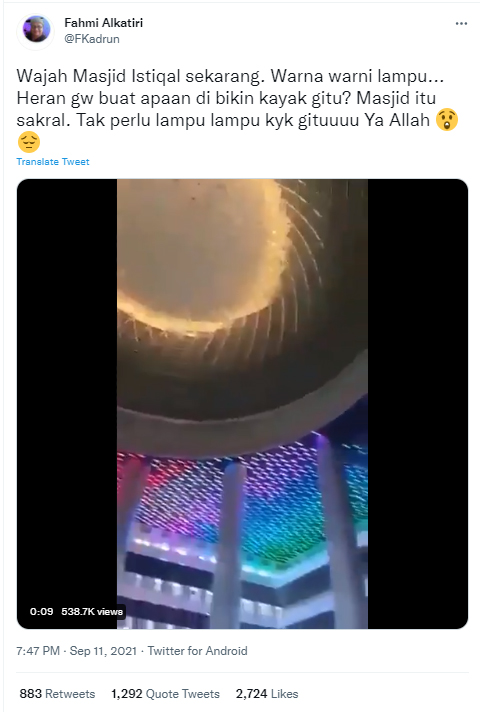 Video viral lampu warna-warni di Masjid Istiqlal