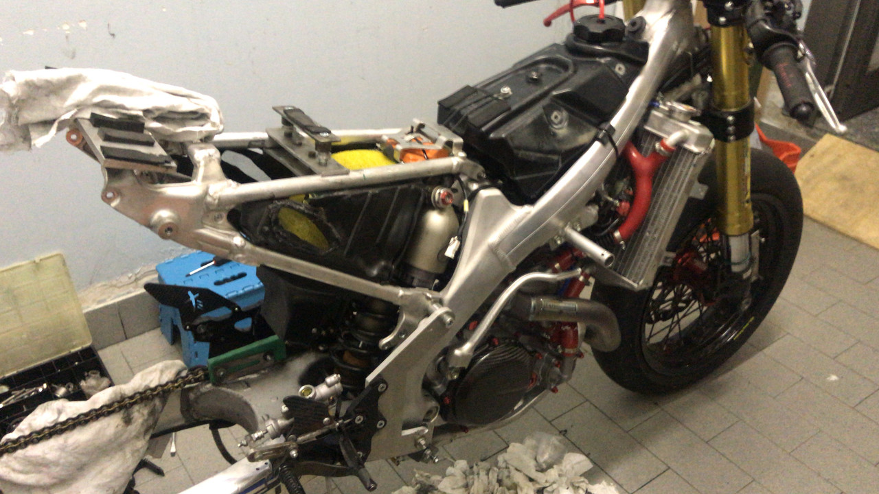 3514AC81-C3B7-4B0E-A025-A6FB7D36556B