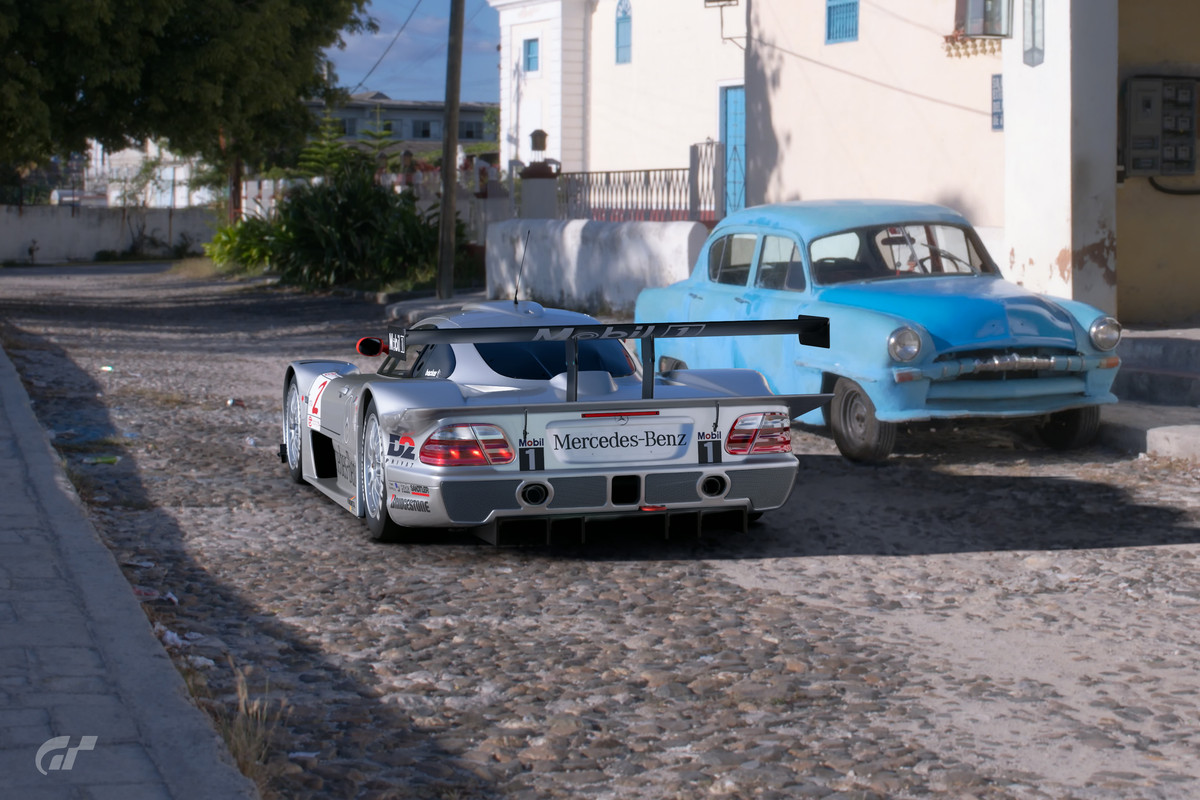Paseo-de-Mart.jpg
