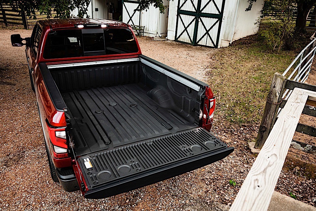 2020 Nissan TITAN XD (16)