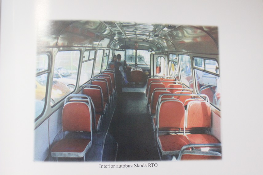 [Imagine: interior-autobuz.jpg]