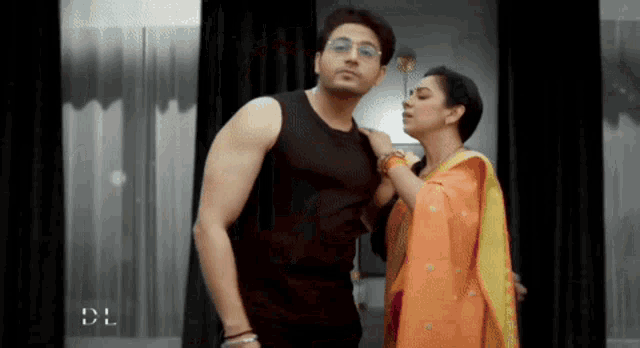 https://i.postimg.cc/8kMMDKxT/gaurav-khanna.gif